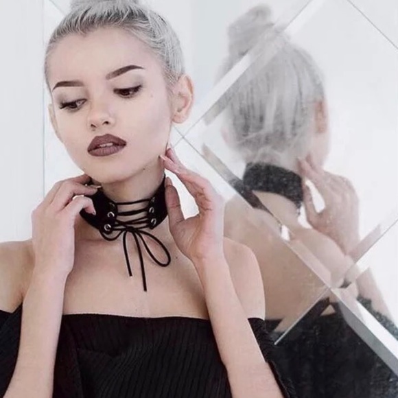 Gothic Suede Lace Up Choker Necklace Kardashian - Picture 7 of 16